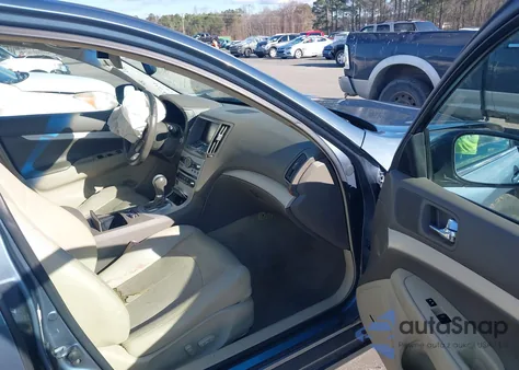 2009 Infiniti G37X from USA, damaged, VIN JNKCV61F39M352224